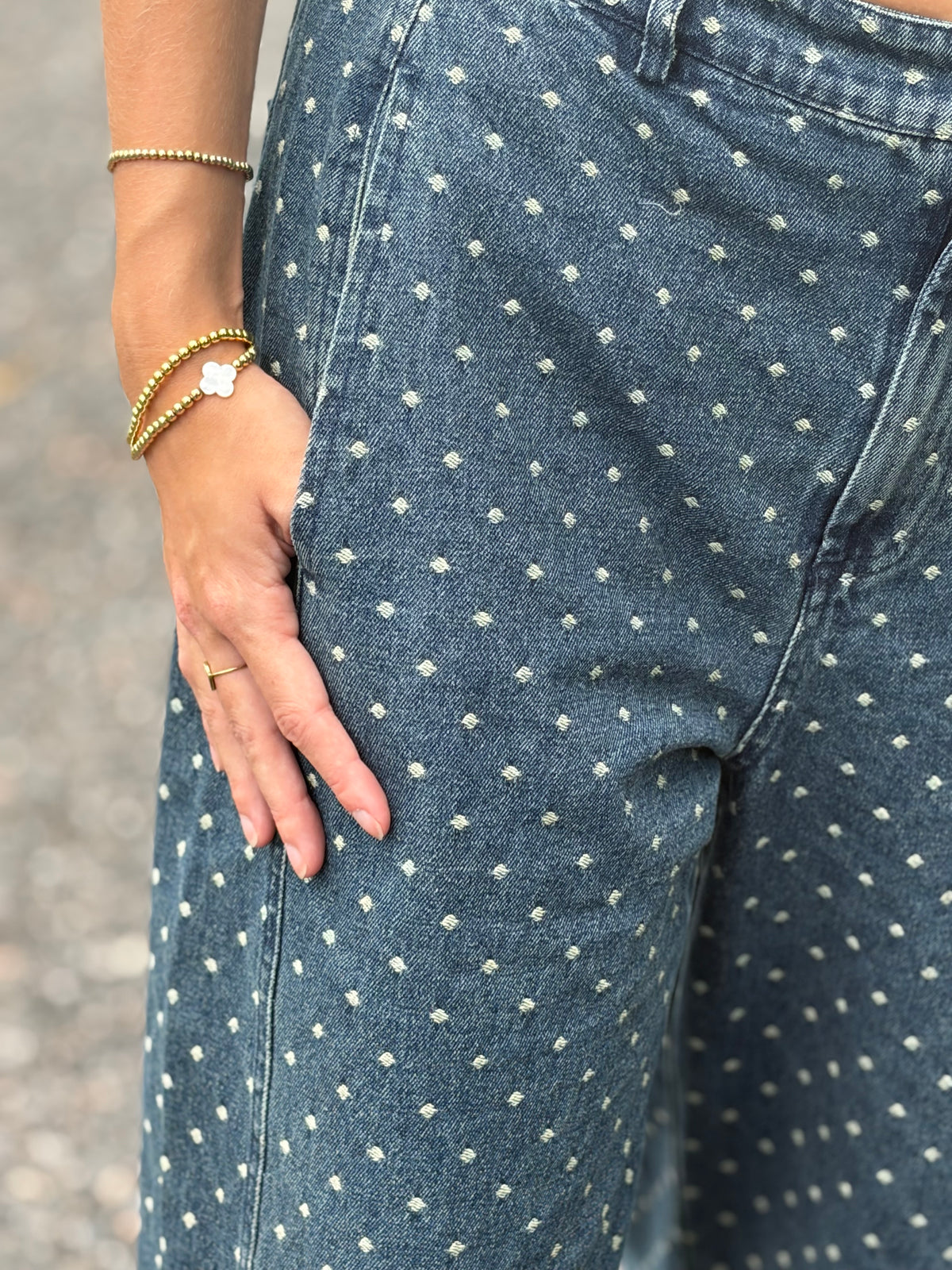 Kickoff Barrel Jeans
